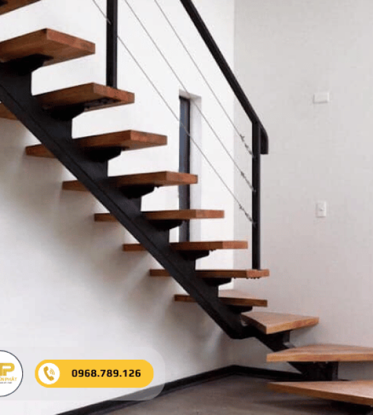Cầu thang sắt nhà phố