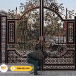 Cửa cổng sắt biệt thự