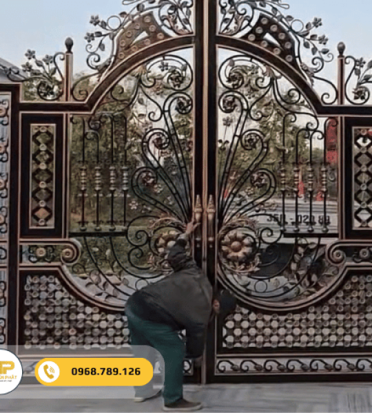 Cửa cổng sắt biệt thự