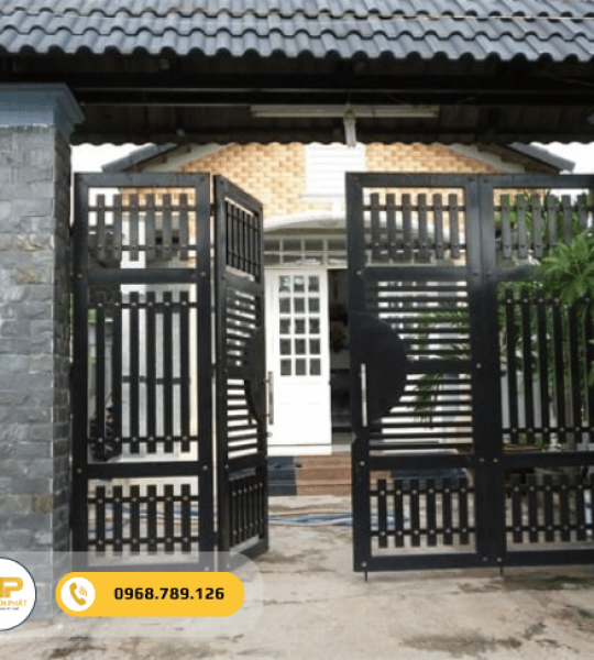 Cửa cổng sắt nhà cấp 4