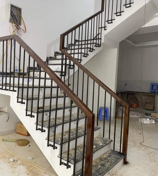 Cầu thang sắt sơn tĩnh điện