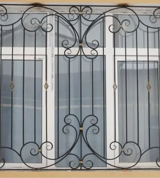 Khung sắt bảo vệ cửa sổ