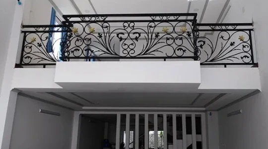 Làm lan can sắt theo yêu cầu
