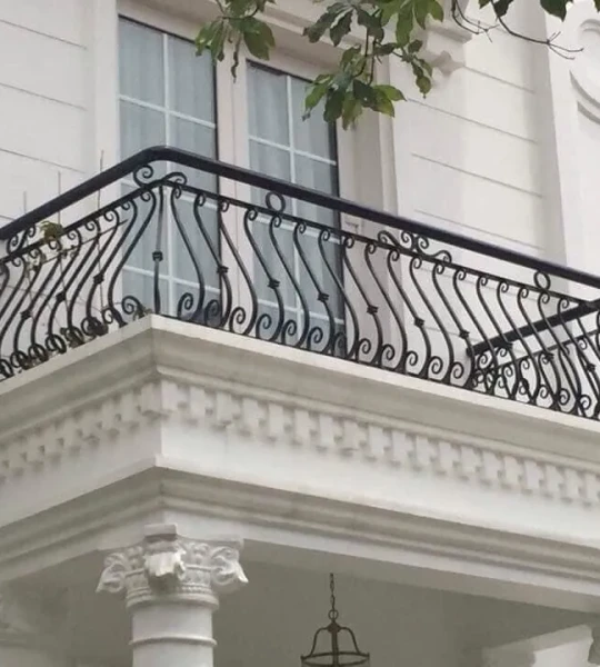 Lan can sắt nghệ thuật