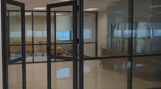 Thi công nhôm kính m² bao nhiêu